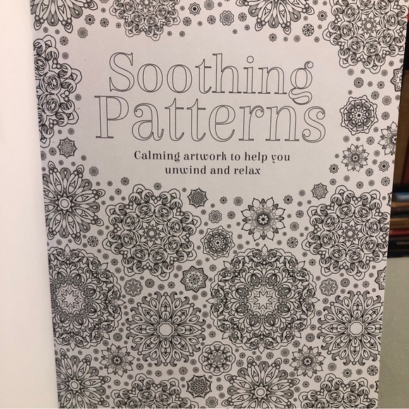 Soothing Patterns Calming Art Work to Help You Unwind and Relax 2015 Paperback - Picture 8 of 11